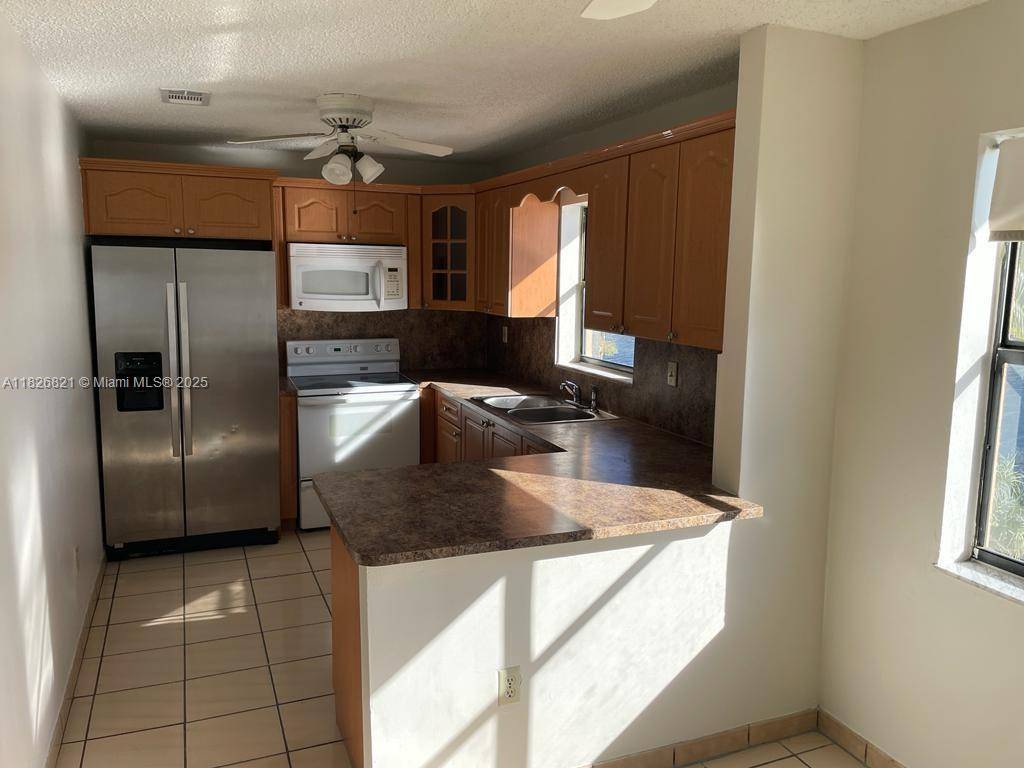Hialeah, FL 33015,6862 NW 173rd Dr #411
