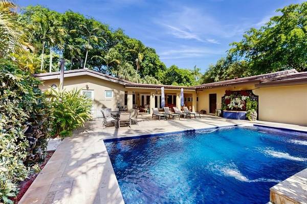2920 Columbus Blvd #0, Coral Gables, FL 33134