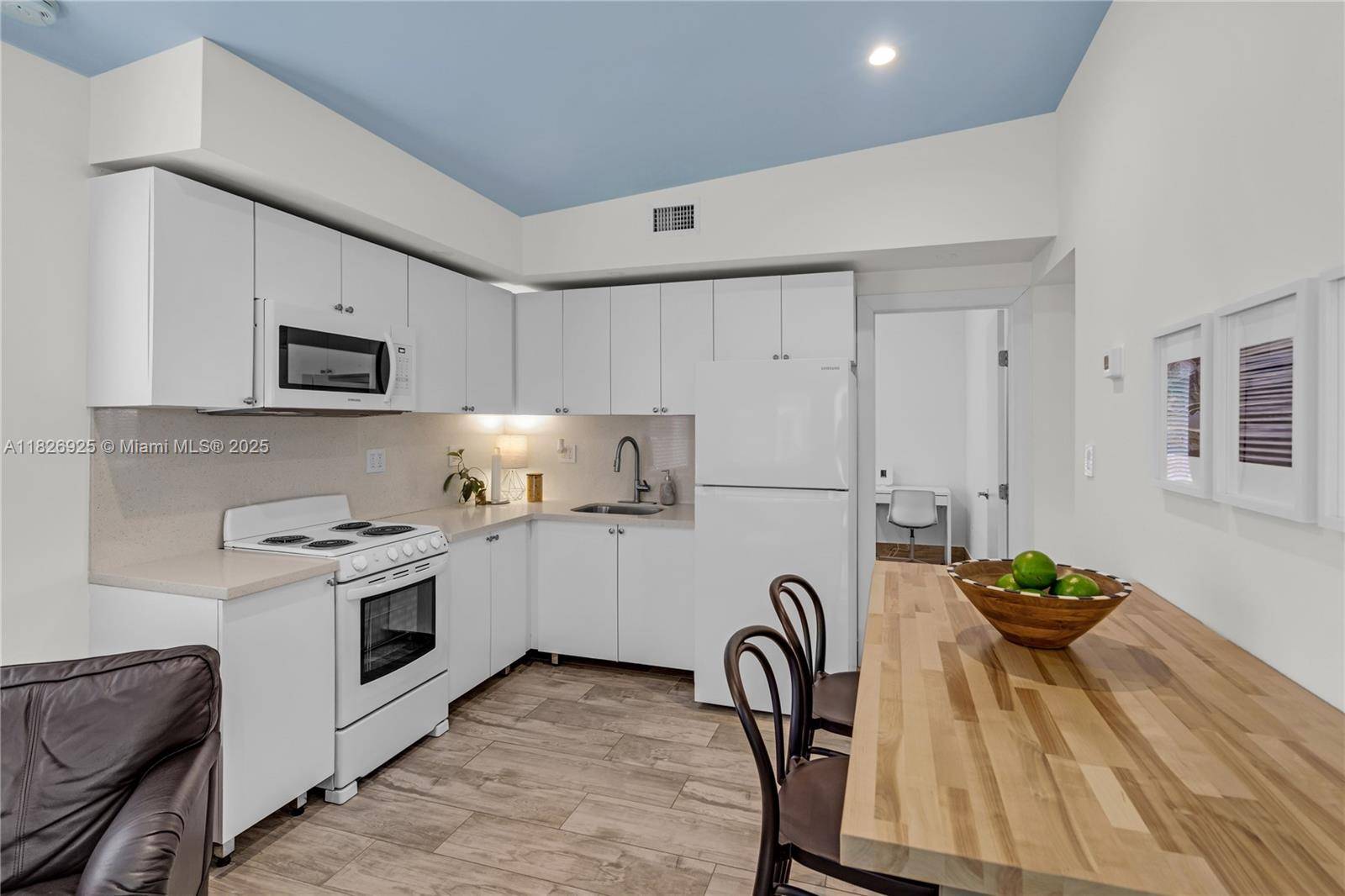Coconut Grove, FL 33133,3850 Charles Ter