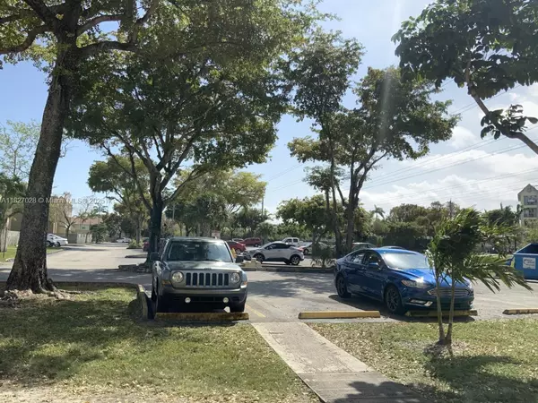 Doral, FL 33166,4920 NW 79th Ave #204