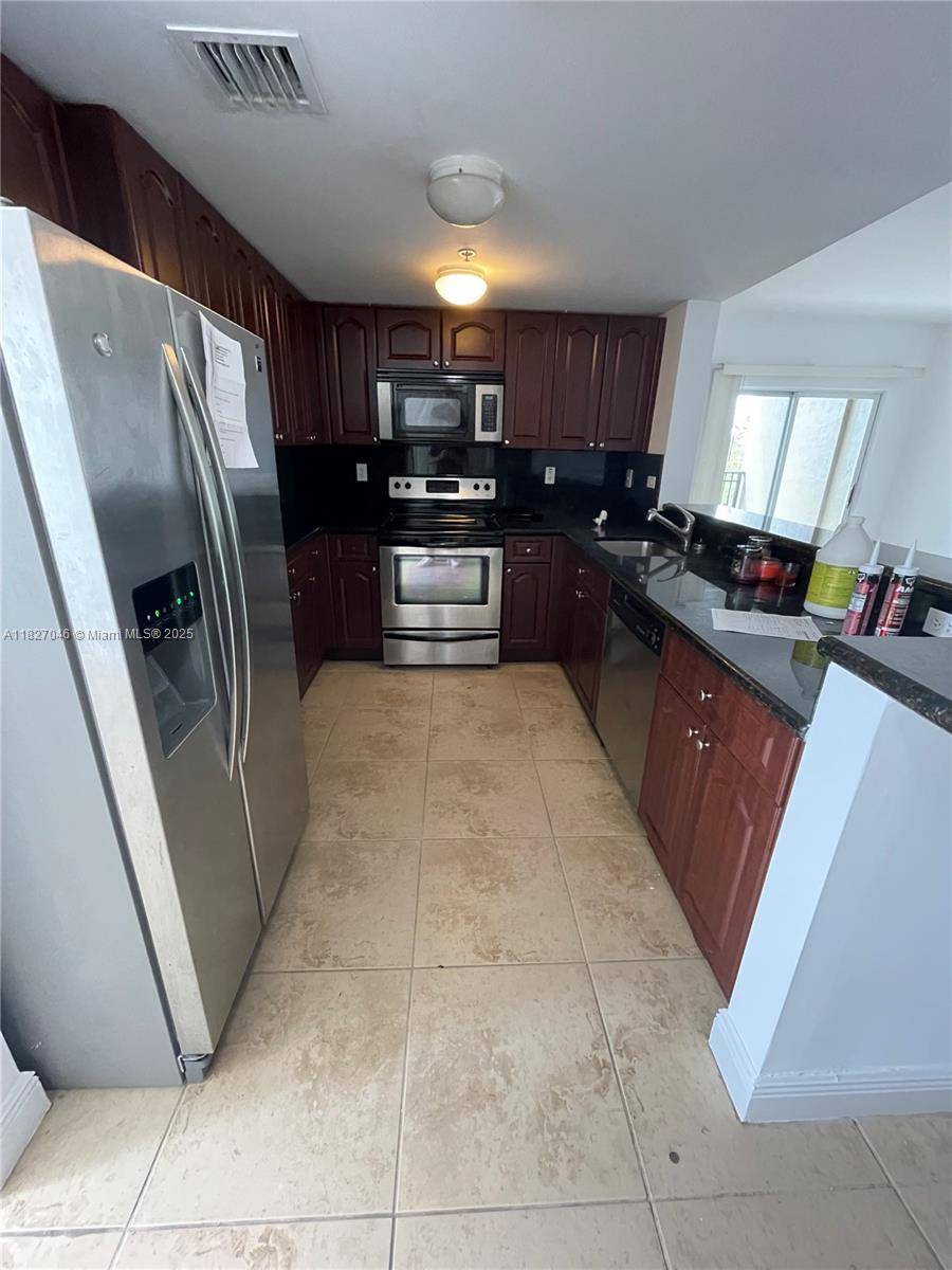 Miami, FL 33134,120 S Douglas Rd #306