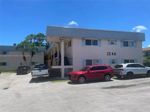 2244 Madison St #8, Hollywood, FL 33020
