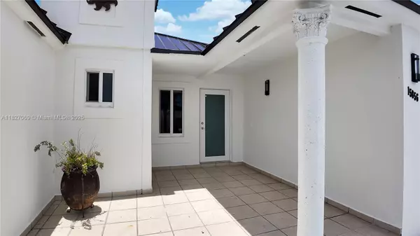 Miami, FL 33177,15856 SW 143rd Ct #15856