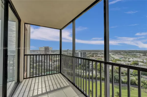 Aventura, FL 33180,20335 W Country Club Dr #2210