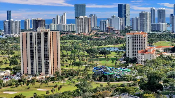 Aventura, FL 33180,20335 W Country Club Dr #2210
