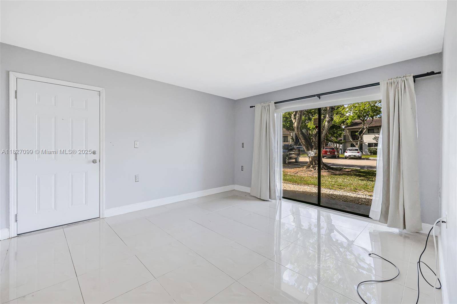 Miami Lakes, FL 33015,7010 NW 179th St #101