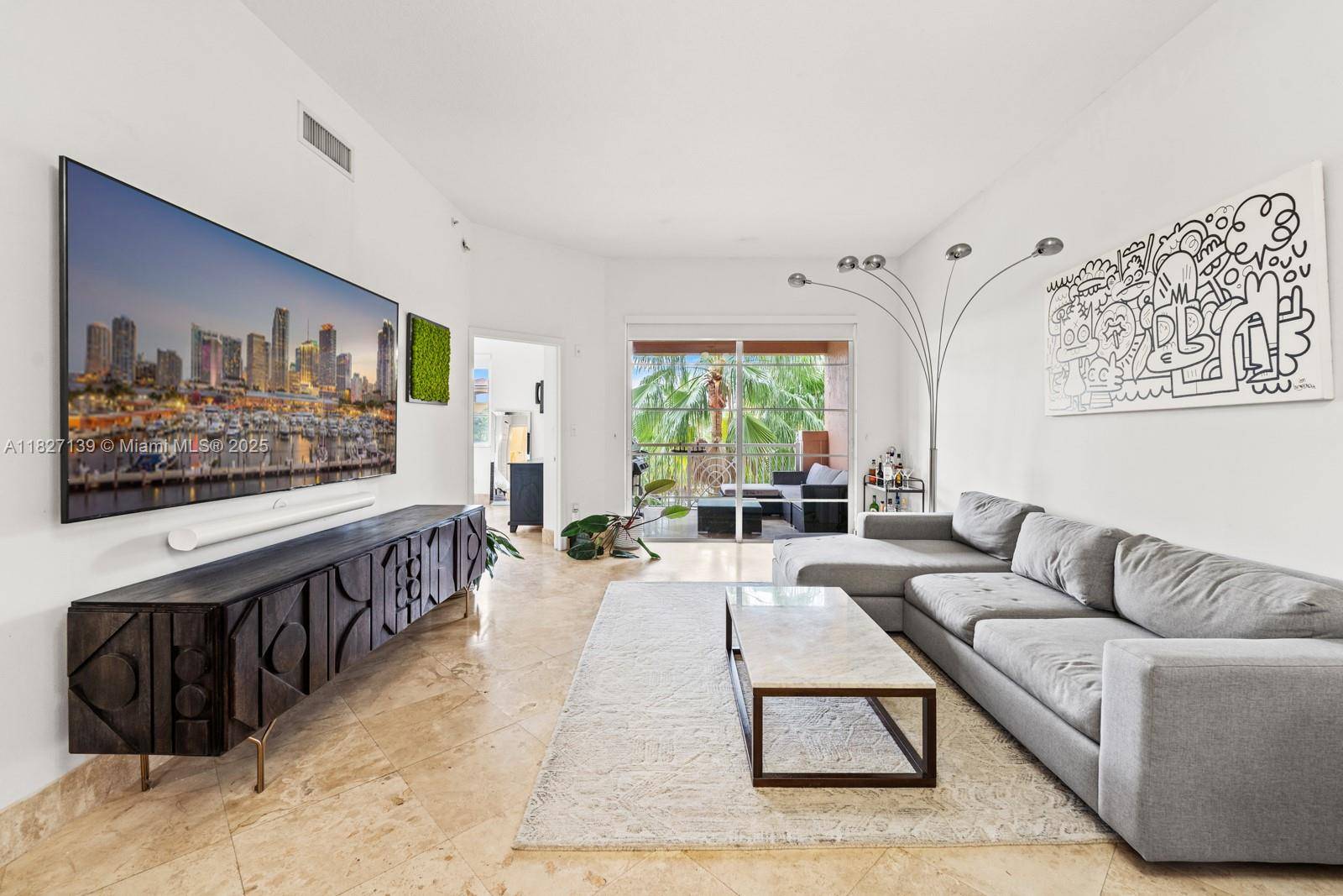 100 Meridian Ave #243, Miami Beach, FL 33139