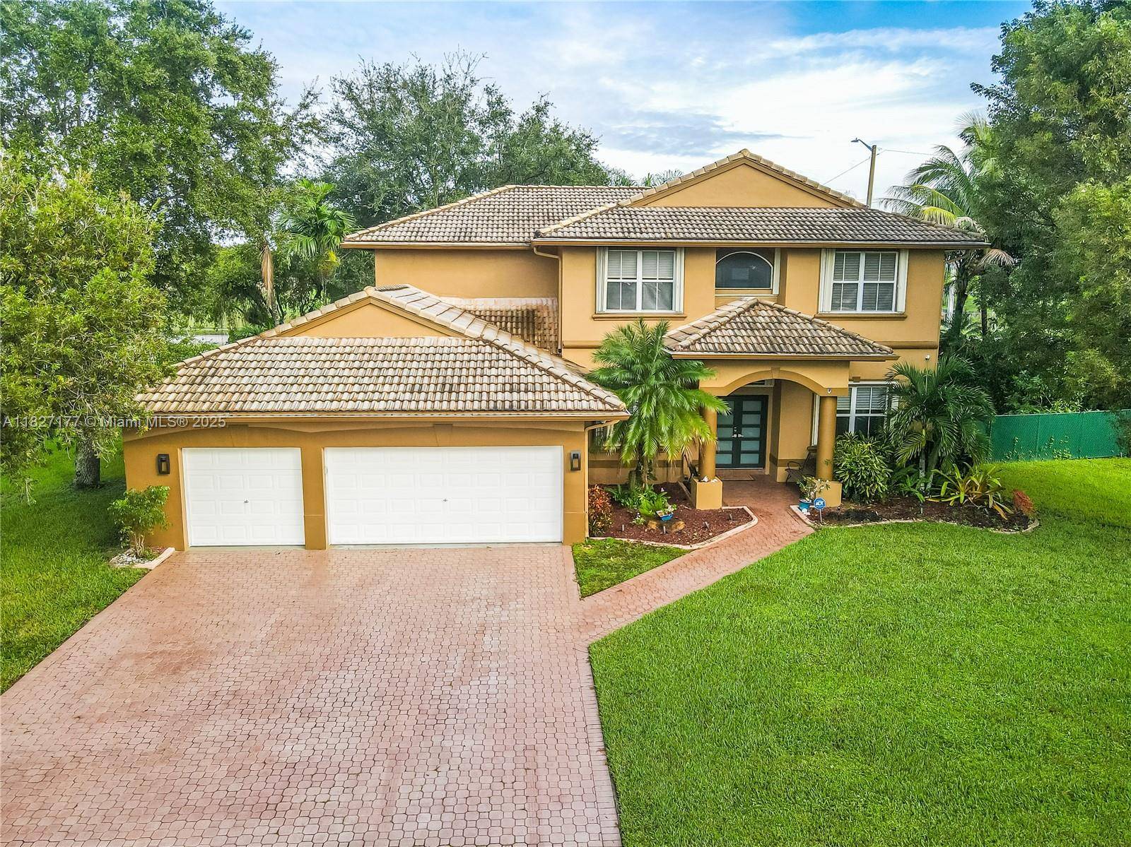 Davie, FL 33331,15841 SW 61st St #15841