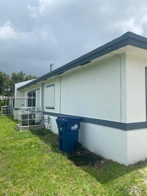 Miami, FL 33147,2271/2273 NW 66th St