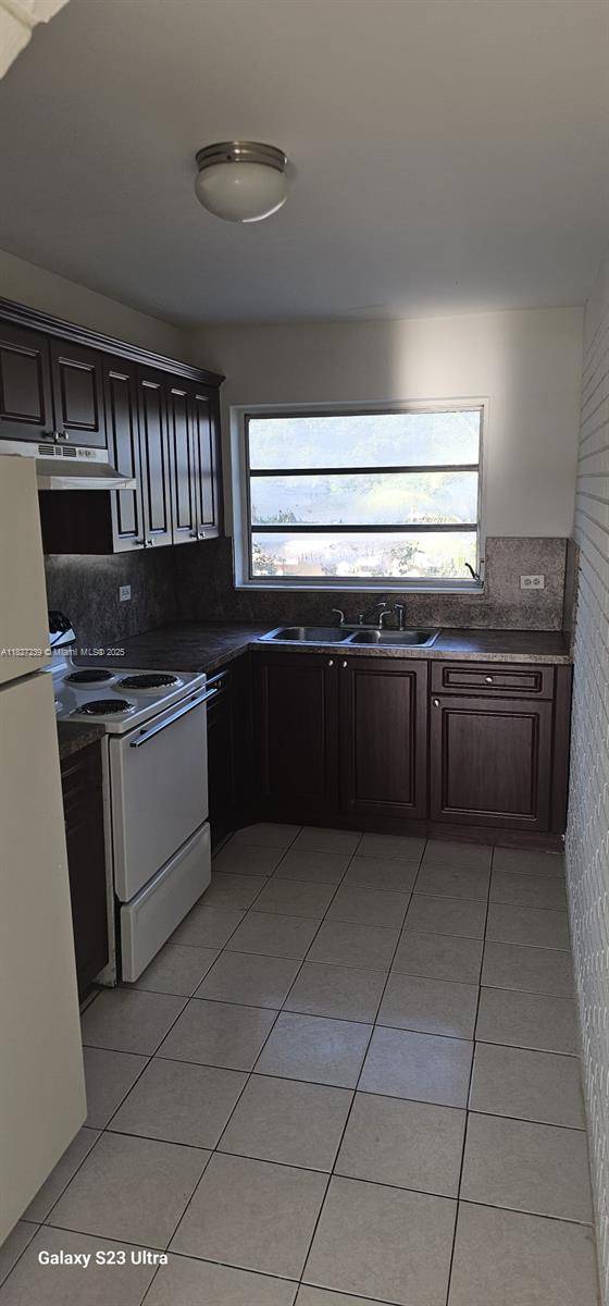 Miramar, FL 33023,6012 SW 33rd St #202