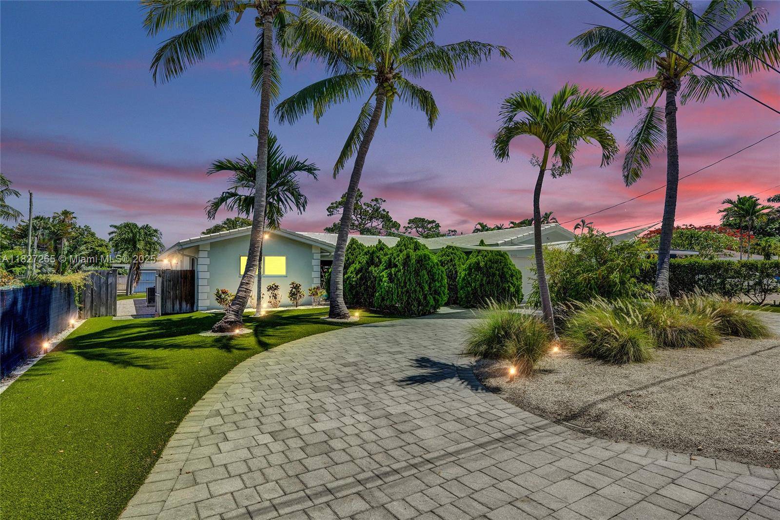 Oakland Park, FL 33334,1555 NE 35th St