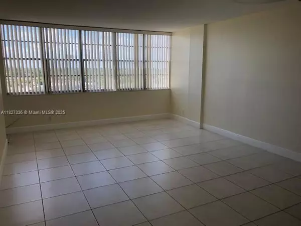 North Miami Beach, FL 33162,2025 NE 164th St #801