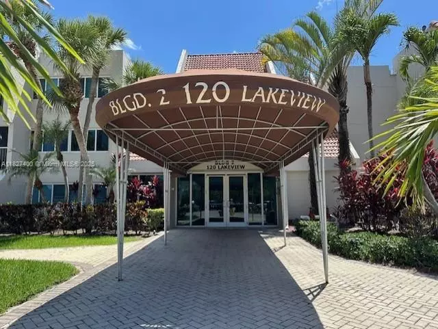 120 Lakeview Dr #109, Weston, FL 33326