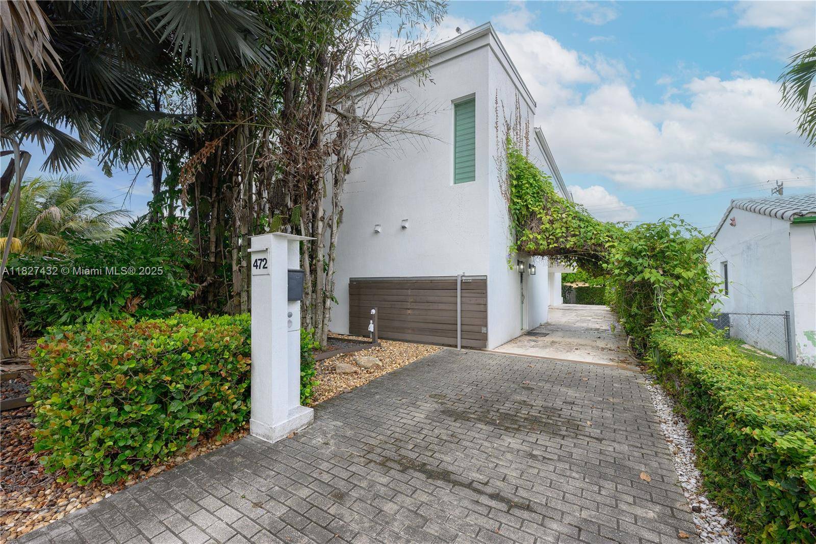 472 Minola Dr #472, Miami Springs, FL 33166