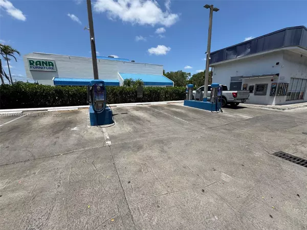 Pembroke Pines, FL 33024,Address not disclosed