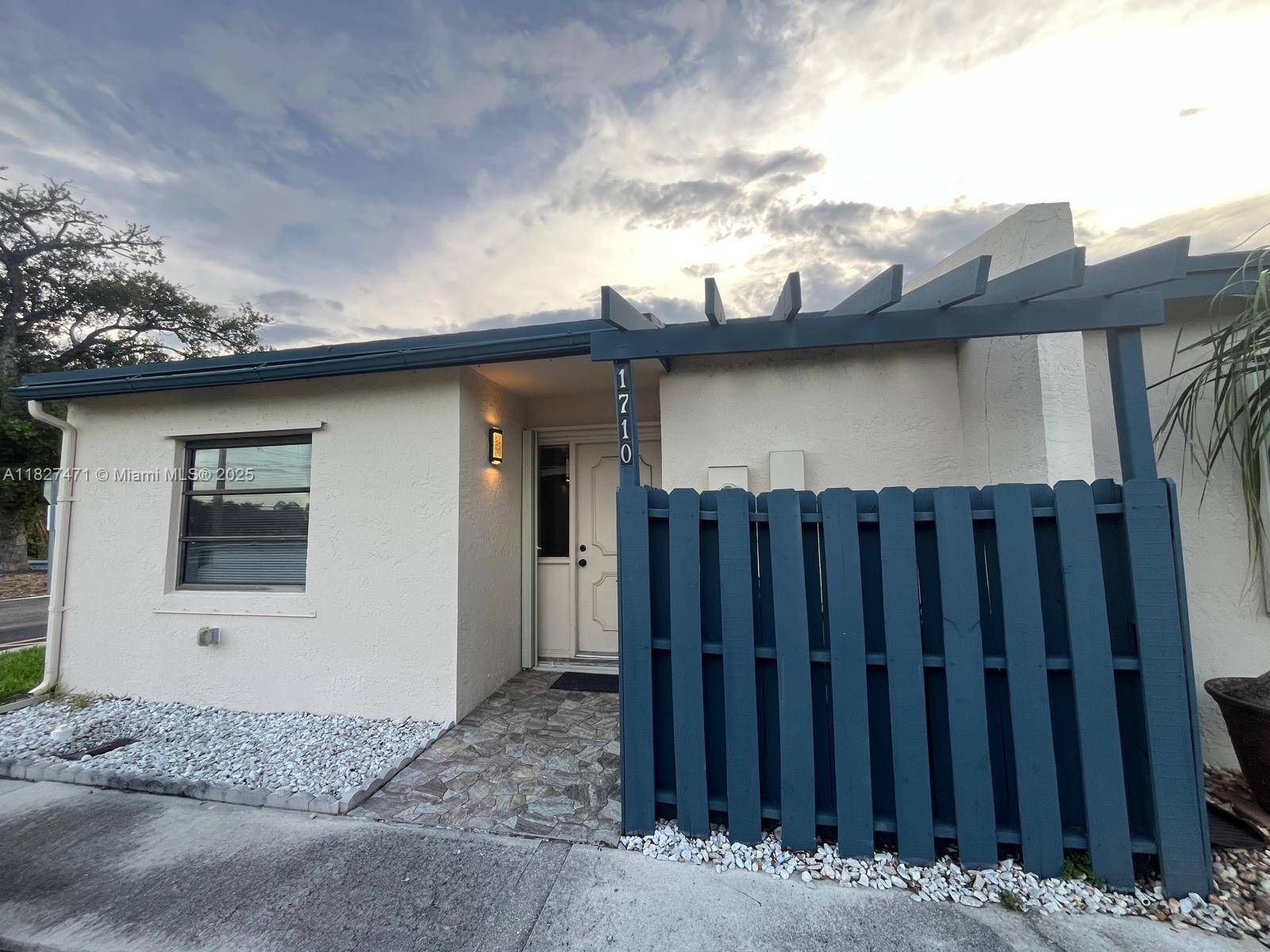 1710 NW 92nd Ave #0, Pembroke Pines, FL 33024