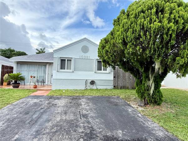 10381 SW 205th Ter, Cutler Bay, FL 33189
