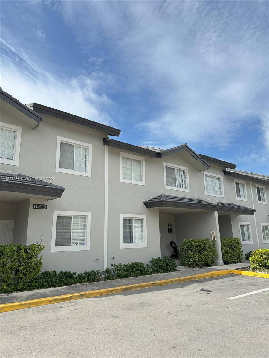11810 NE 19th Dr #8, North Miami, FL 33181