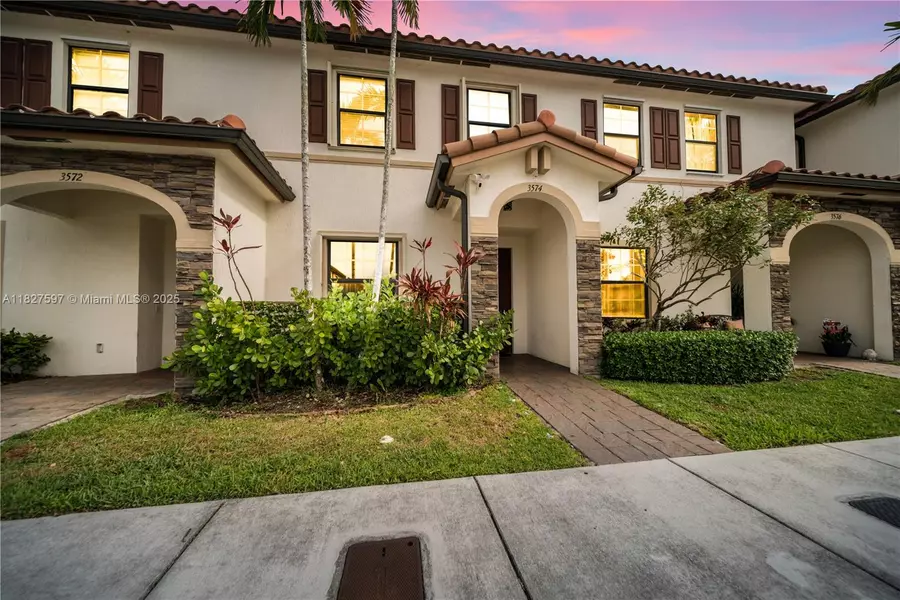 3574 W 88th Ter, Hialeah, FL 33018
