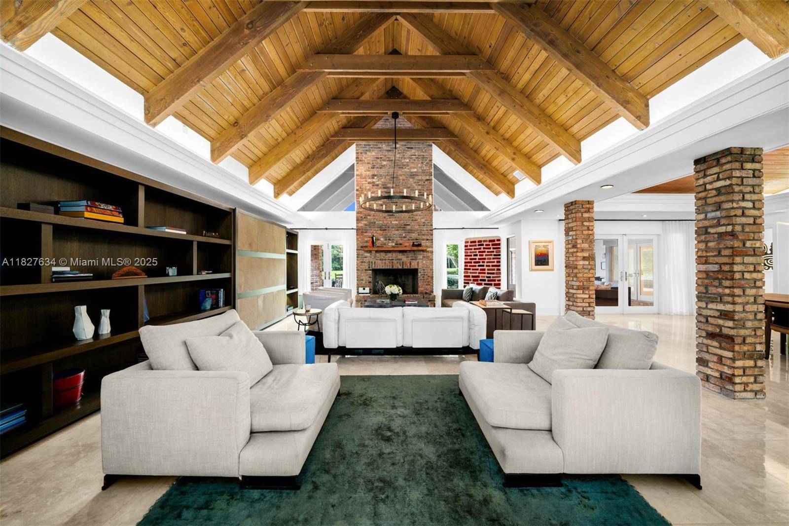 Coral Gables, FL 33156,9000 Arvida Dr