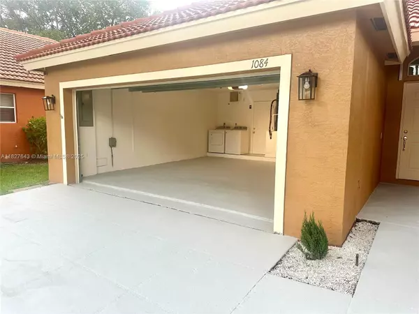 Riviera Beach, FL 33418,1084 Aspri Way