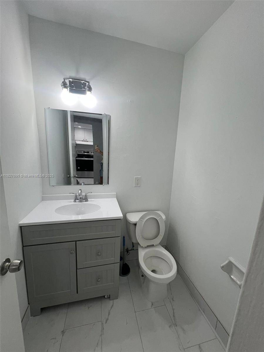 Pompano Beach, FL 33060,201 SE 6th Ave #12