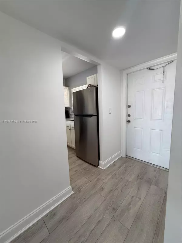 Sunrise, FL 33322,8880 Sunrise Lakes Blvd #307