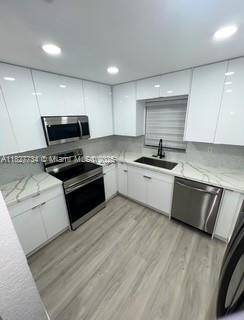 Hollywood, FL 33020,964 N 18th Ct
