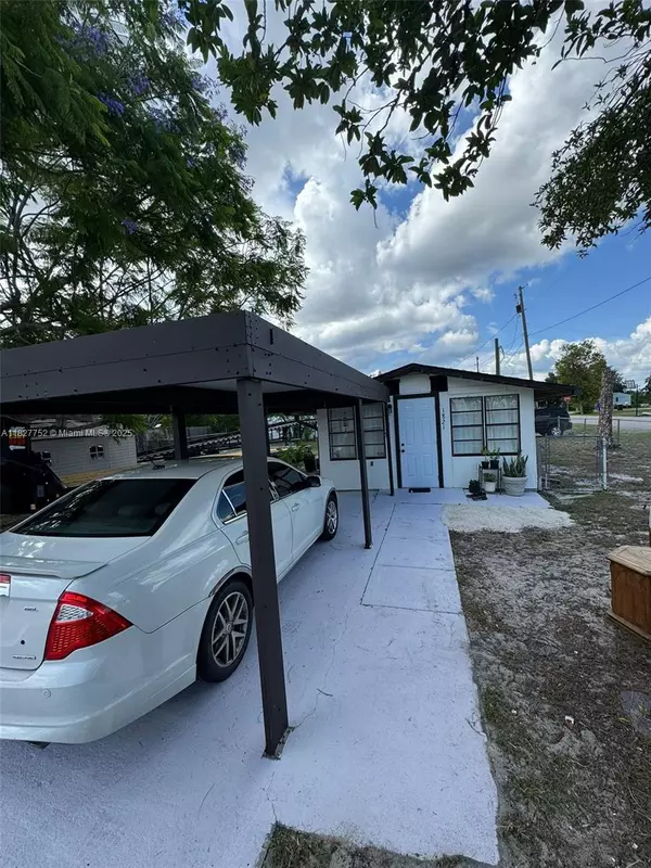 Avon Park, FL 33825,1821 Shore Rd