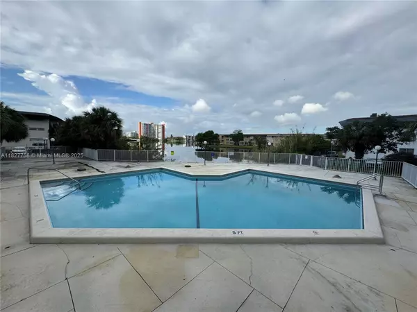 1398 NE 191st St #C305, Miami, FL 33179