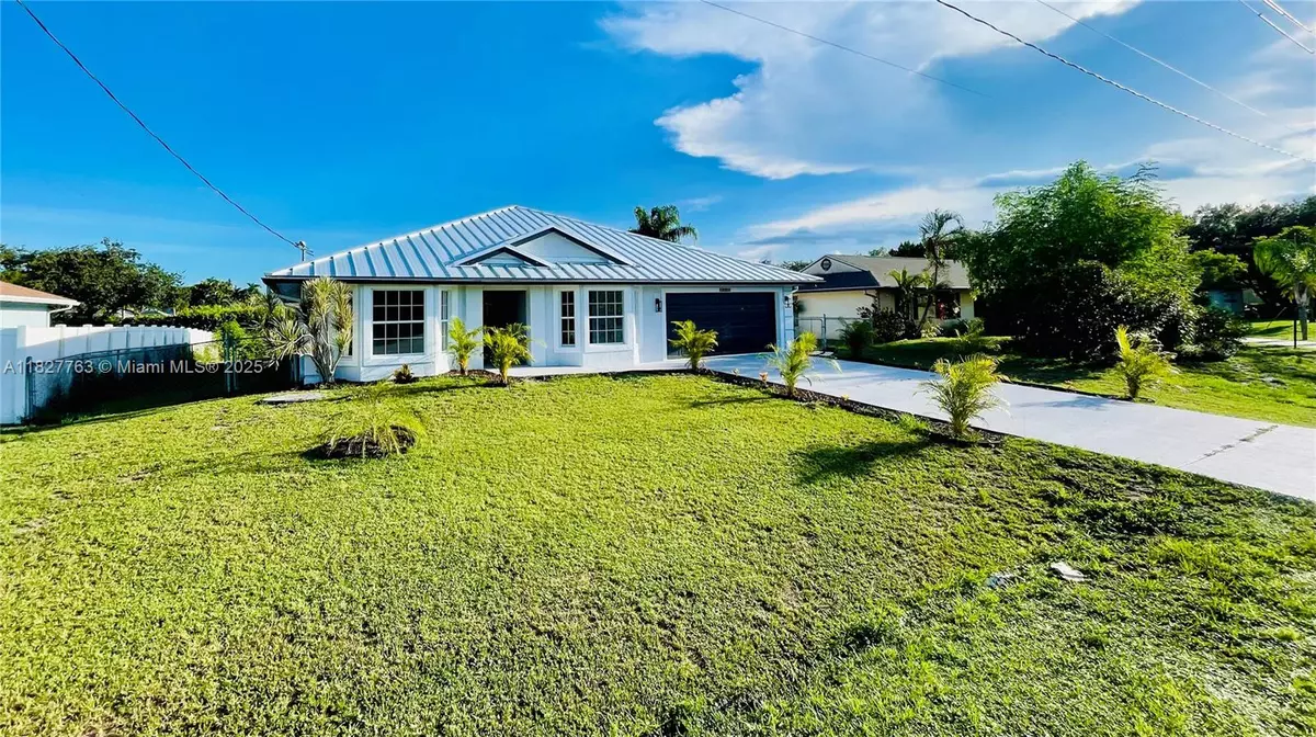 Port St Lucie, FL 34984,272 SW Oakridge Dr