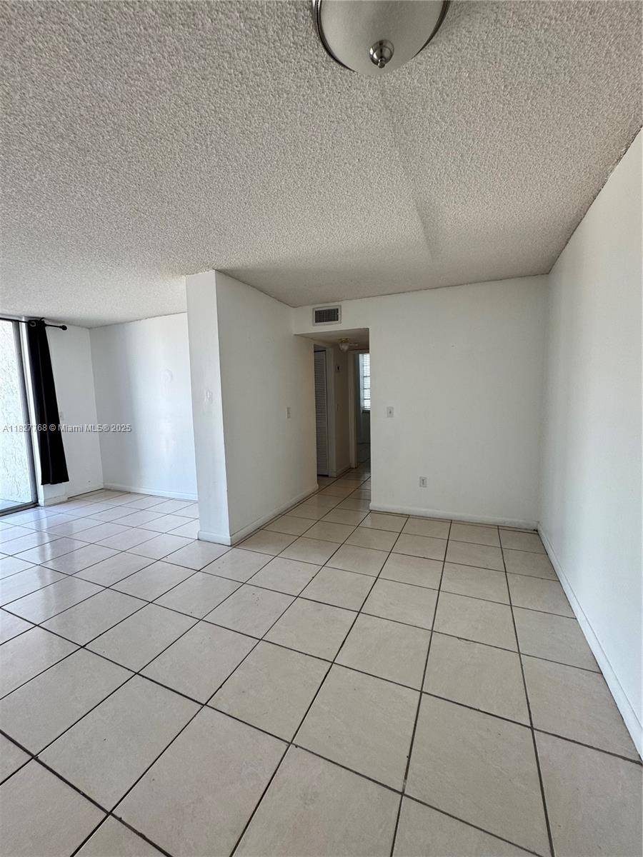 12105 NE 6th Ave #304, North Miami, FL 33161