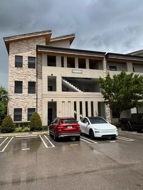 Doral, FL 33178,8045 NW 104th Ave #27