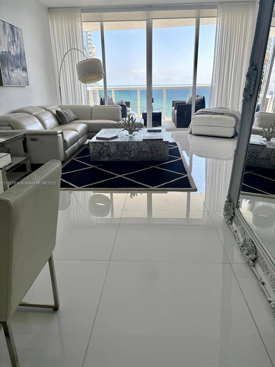 Sunny Isles Beach, FL 33160,18201 Collins Ave #1804