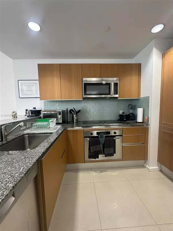 Miami, FL 33131,1060 Brickell Ave #2813