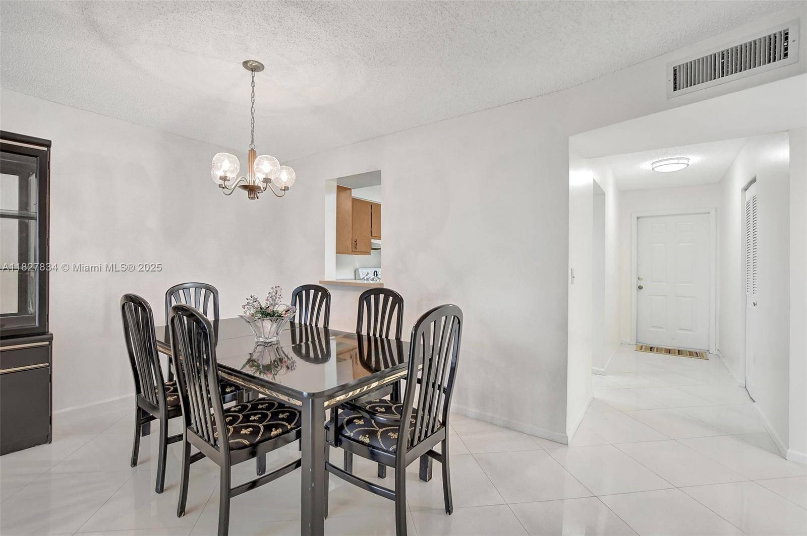 Margate, FL 33063,7300 Lake Cir Dr #401