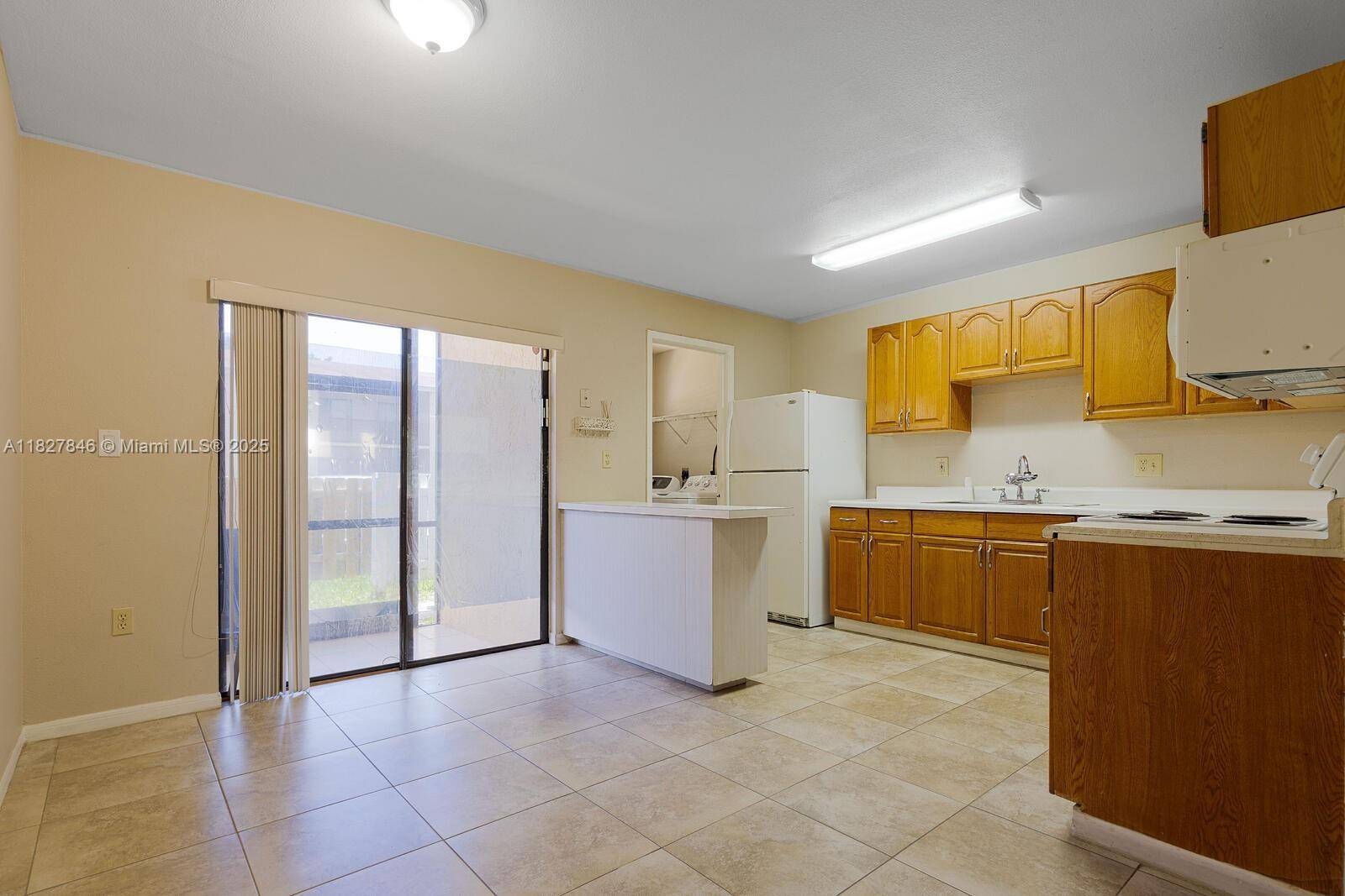 Cutler Bay, FL 33190,10370 SW 220th St #113