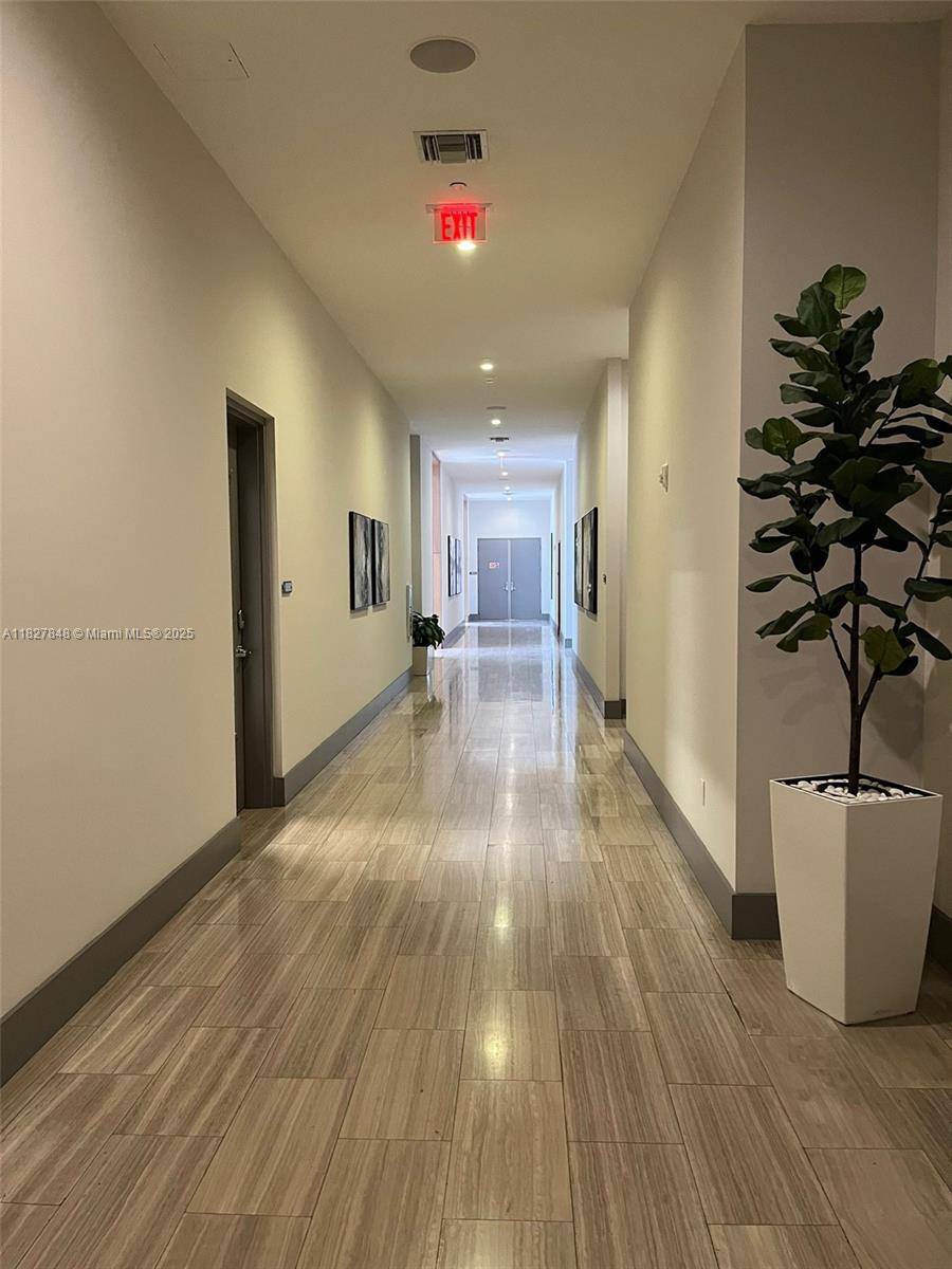 Doral, FL 33166,5350 NW 84th Ave #711
