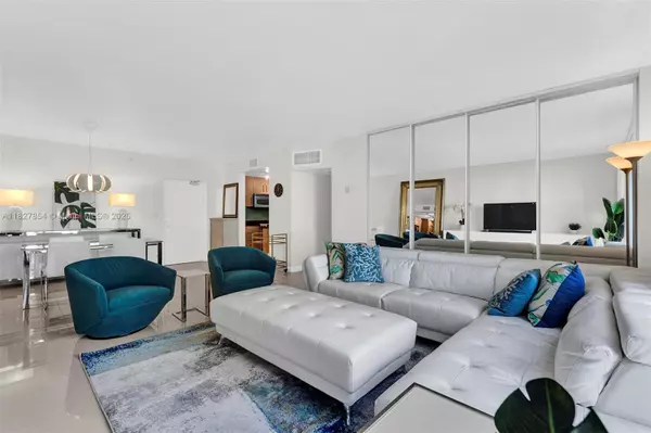 Bal Harbour, FL 33154,10275 Collins Ave #406