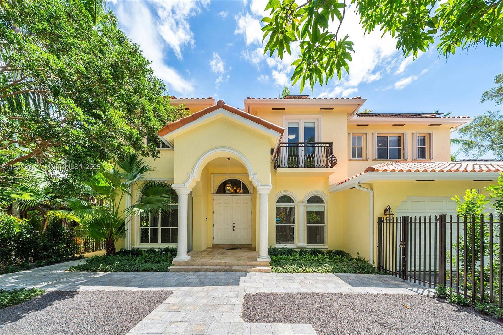3211 Morris Ln, Miami, FL 33133