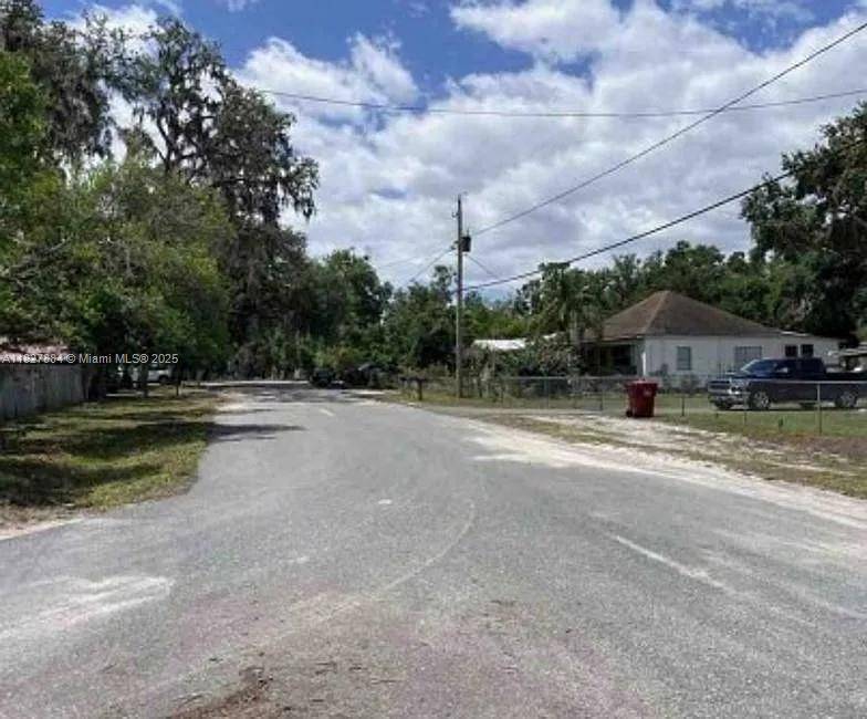 Plant City, FL 33563,2905 N Franklin St
