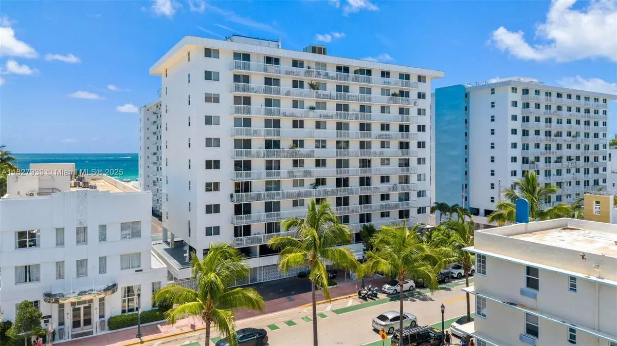 Miami Beach, FL 33139,401 Ocean Dr #425