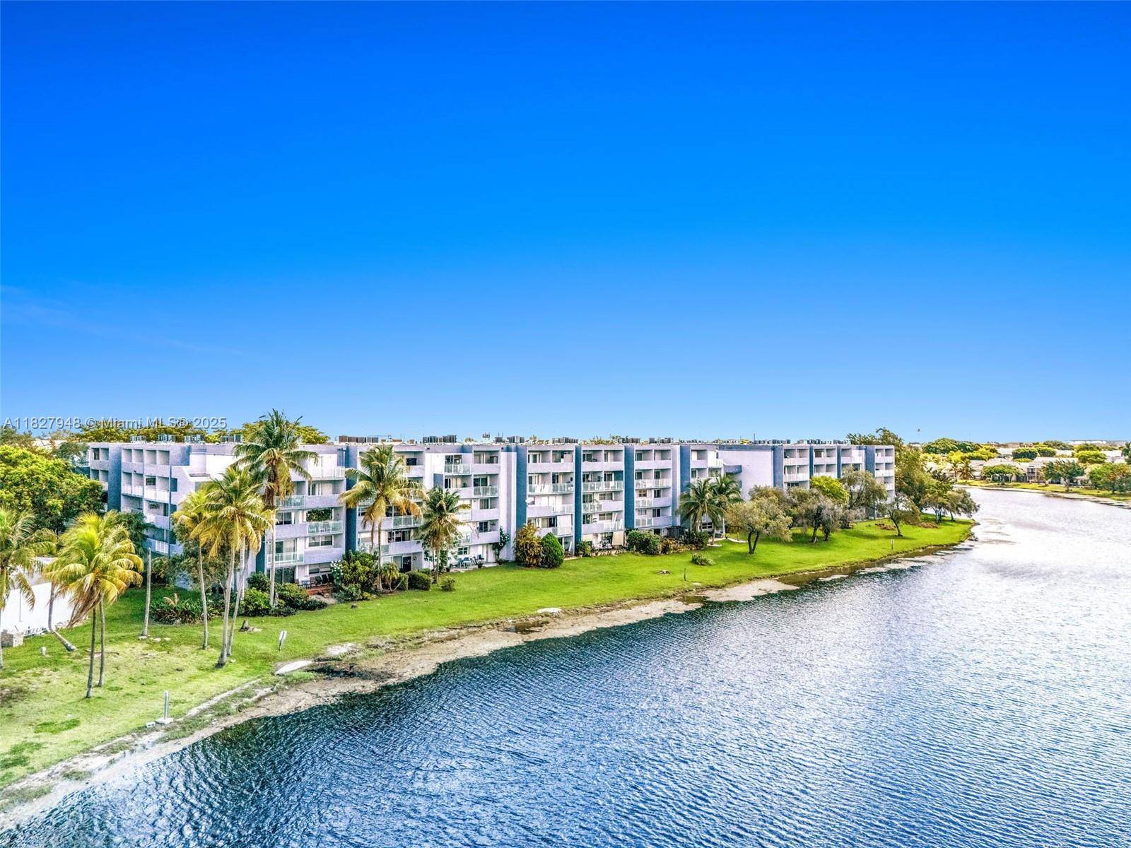 9357 Fontainebleau Blvd #207D, Miami, FL 33172