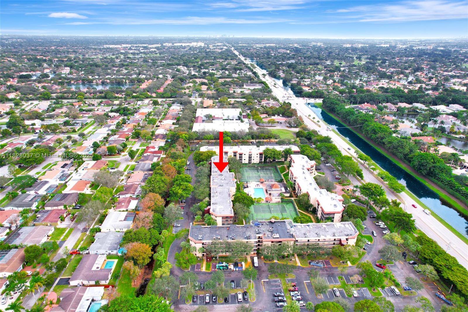 10501 W Broward Blvd #304, Plantation, FL 33324