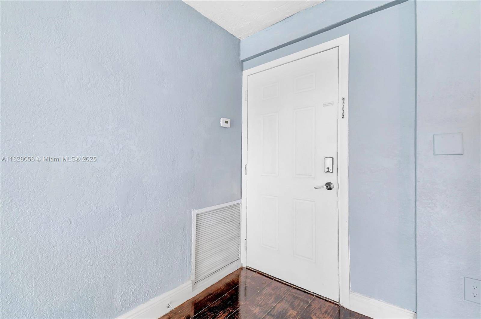 Sunrise, FL 33322,8960 Sunset Strip #-