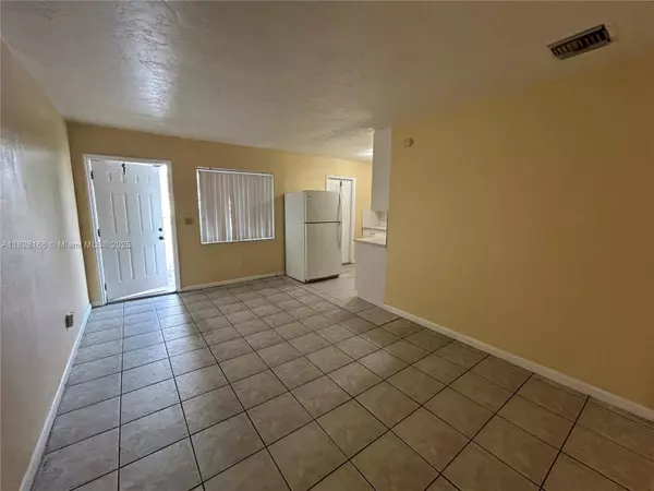 Lauderhill, FL 33313,5600 NW 15th St #1