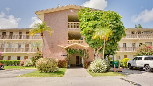 16801 NE 13th Ave #202, Miami, FL 33162
