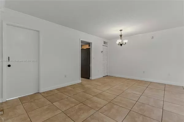 Miami, FL 33173,11245 SW 65th St
