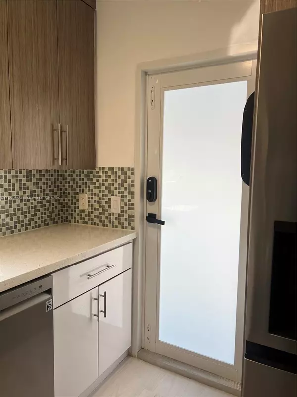Miami, FL 33129,820 SW 11st ave #820