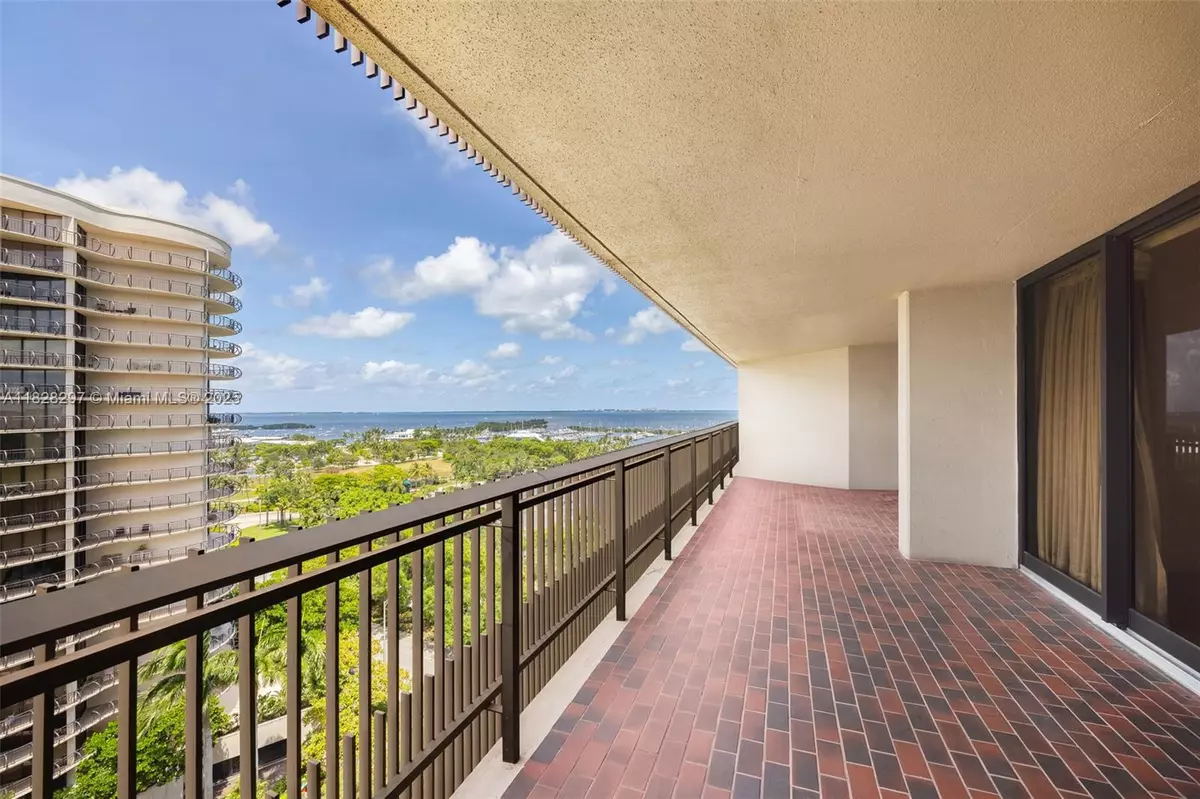 Coconut Grove, FL 33133,2901 S Bayshore Dr #13A